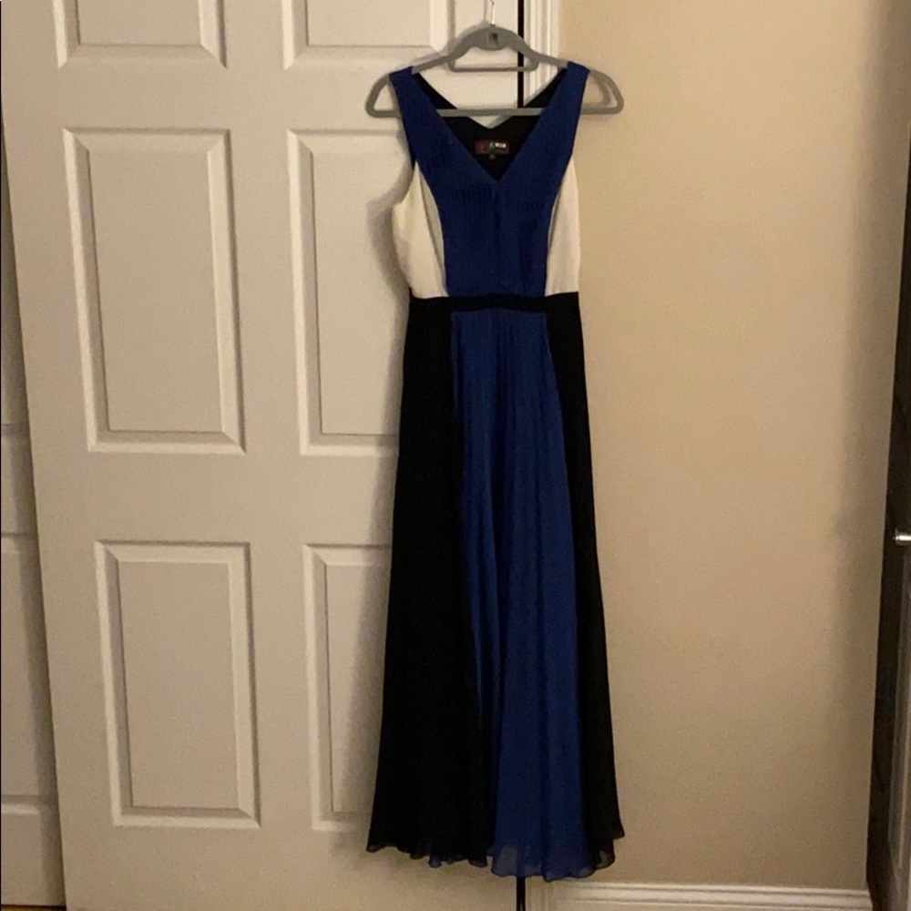 Color block long gown